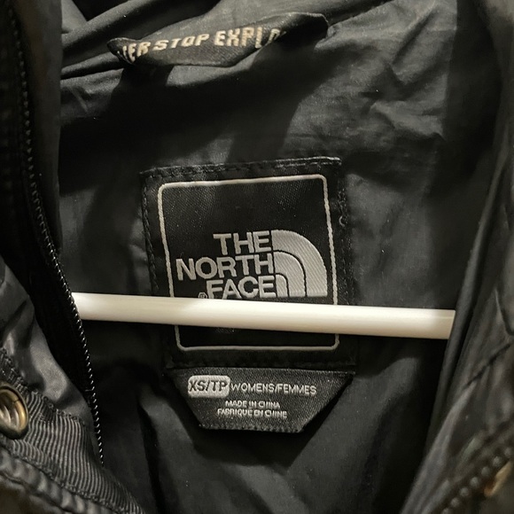 The north face winter jacket - Picture 3 of 3